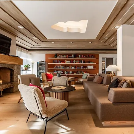 Hotel Lago 3*