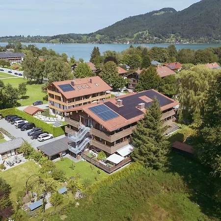 Hotel Lago 3*
