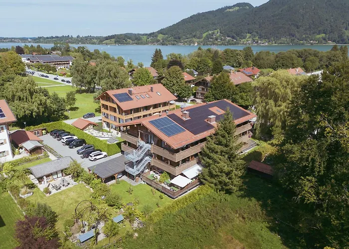 Hotel Lago 3*