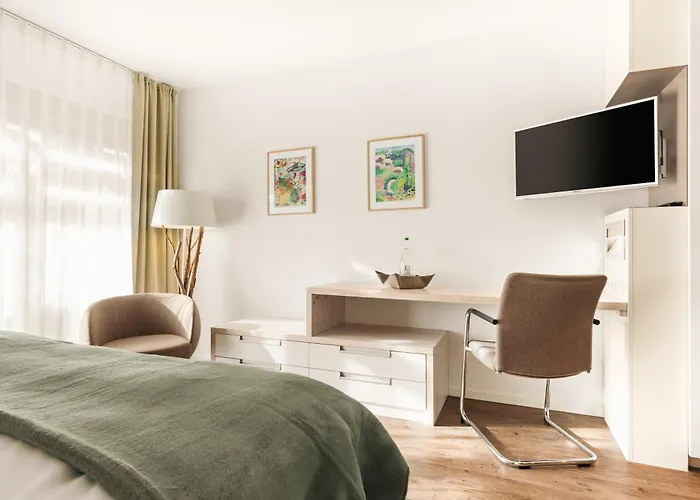 Lago Hotel 3*